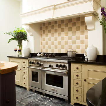 Ex Display Kitchen, CHALON Free Standing Kitchen, WOLF & SUBZERO