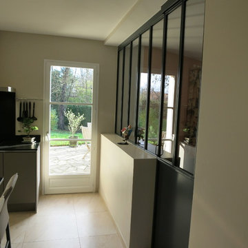 Cuisine avec verrière et porte Atelier