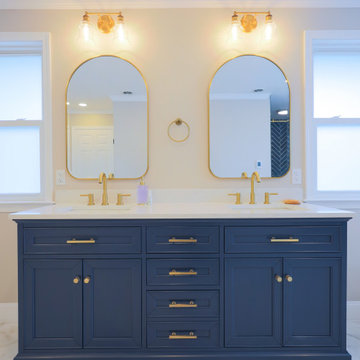 Double Sink Vanity for Plenty of Room