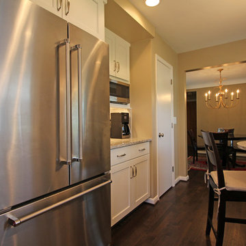 Compact Contemporary Kitchen - Grosse Pointe Woods, MI