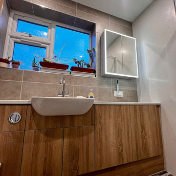 The Anstey Bathroom - RRP £15,000 - Luxe Price £12,500