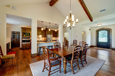 Inspiration for a craftsman dining room remodel in Dallas