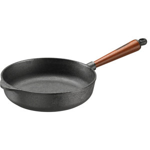 Chasseur 11" French Enameled Cast Iron Fry Pan With Wooden Handle, Red -  Traditional - Frying Pans And Skillets - by French Home Brands | Houzz