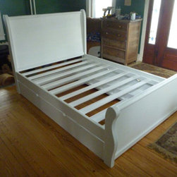 Sleigh Bed w/Trundle - Sleigh Beds