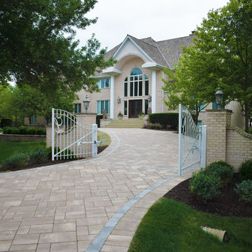 Award-Winning Grand Entrance and Driveway