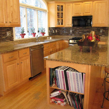 Beautiful Glass and Copper Backsplash