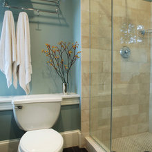 Del and Dele Bathroom