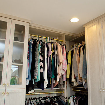 Luxurious Transitional Closet