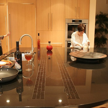 HUGE KITCHEN ISLAND ALLOWS MANY COOKS