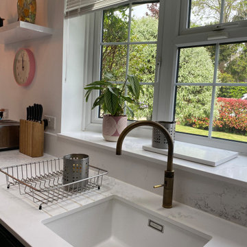 Handleless Green Kitchen
