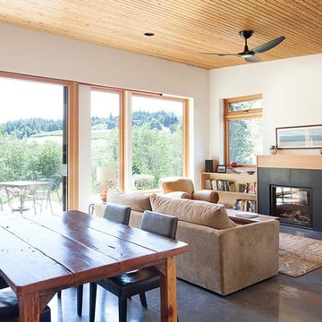 Hood River West Side Home