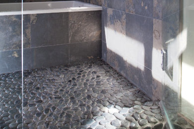 Inspiration for a timeless bathroom remodel in San Francisco