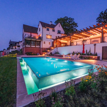 Lakeside Retreat with this Exquisite and Sophisticated Pool & Spa Oasis