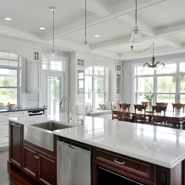Lakefront Living