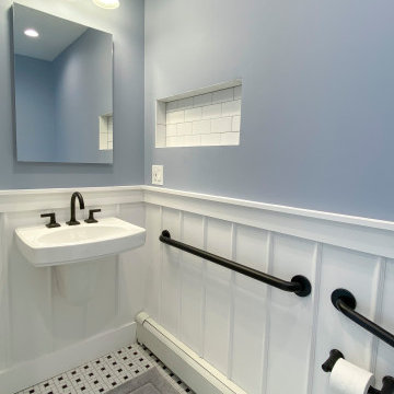 Universal Bathroom with Elegant Features
