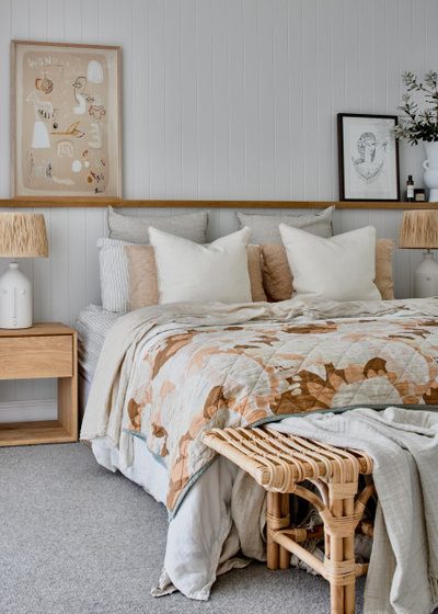 Beach Style Bedroom by Stuart Osman