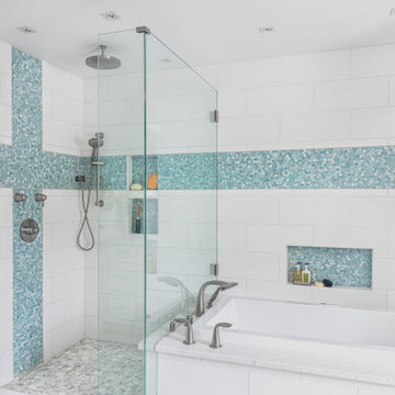 Saddle Ridge | En Suite Teen Bathroom