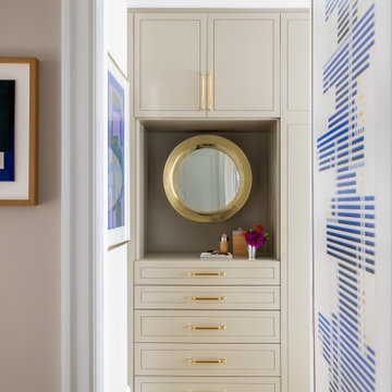 walk-in closet