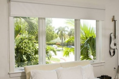 Trendy living room photo in Miami