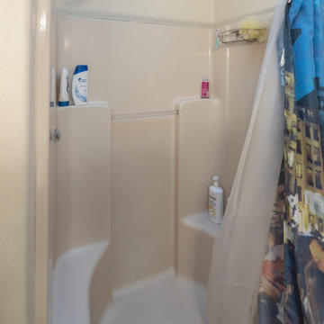 Beautiful Blues in the Bathroom