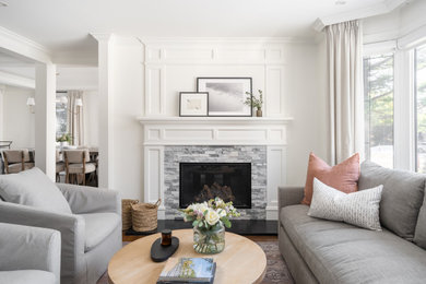 Inspiration for a timeless living room remodel in Montreal