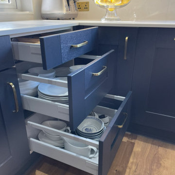 Wide pan drawers for greater convenience