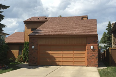 Inspiration for a craftsman exterior home remodel in Calgary