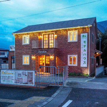 和歌山市:川辺交差点のレンガの建物