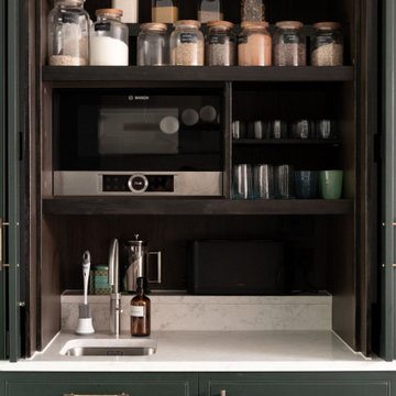 Classic In-Frame Shaker Kitchen & Bar - Islington