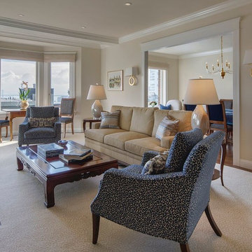 Hyde Street Condo - Living Room
