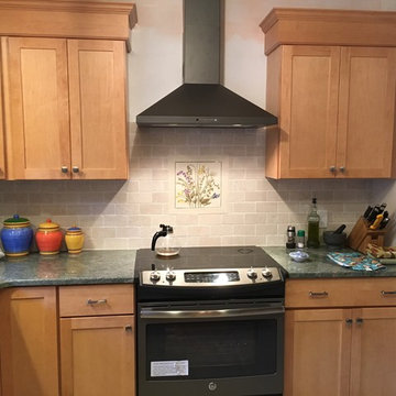 Medallion Lancaster Maple Cashew
