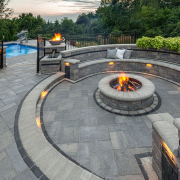 Outdoor Entertainment Space - Cozy Firepit