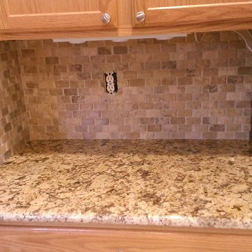 KITCHEN - Backsplash - Basket Weave Stone / No Grout