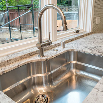 Stainless steel undermount kitchen sink