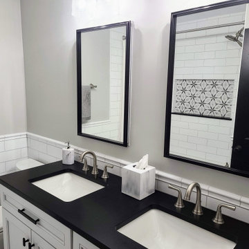 Black & White Hall Bath