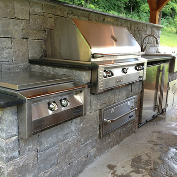 Outdoor Kitchen and Living