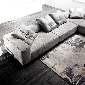Selling: Dylan Sectional, Macchia Table Lamp