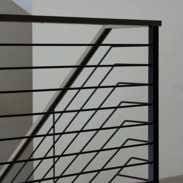 Prime Horizontal Metal Rails with Wood Top