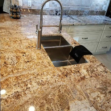 Kitchen Countertops and backsplash