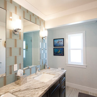 Example of a mid-sized trendy home design design in San Francisco