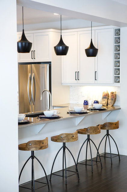 Contemporary Kitchen by Natalie Fuglestveit Interior Design