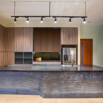 Dry kitchen