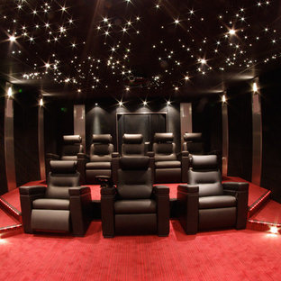 Inspiration for a contemporary home theater remodel in Montpellier