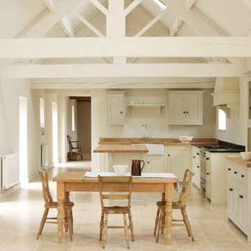 The Ashbourne Shaker Kitchen by deVOL