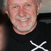 Mike Holmes's photo