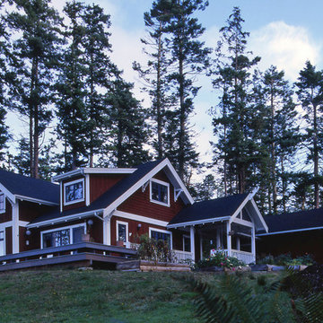 Scandinavian Farmhouse on the Sound