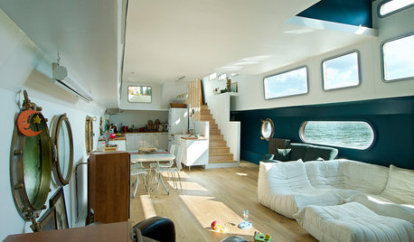 Houzz Tour: A Cool Contemporary Houseboat on the Seine