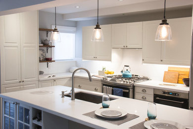 Mid-sized beach style kitchen photo in Toronto