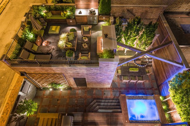 Patio - transitional courtyard patio idea in Chicago with no cover