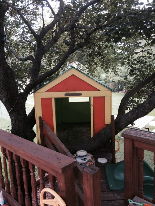 Decorating a kids outdoor tree house?